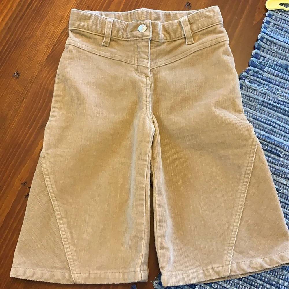 UR it - size‎ 5, wide leg, cropped short pants